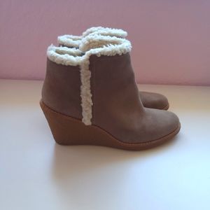 Cole Haan brown suede ankle boots wedge heel‎ size 10 Shearling lined